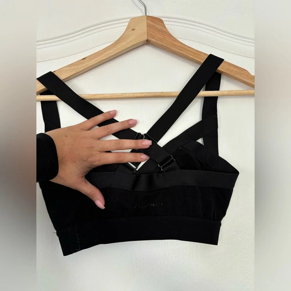 ARITZIA  Rasa Sports Bra - Picture 6 of 8